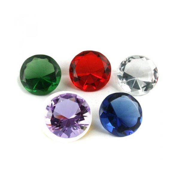 Набор 5 кристаллов (зеленый, синий, красный, белый, лиловый)   можно купить в интернет-магазине фэн-шуй "Мой Талисман"
