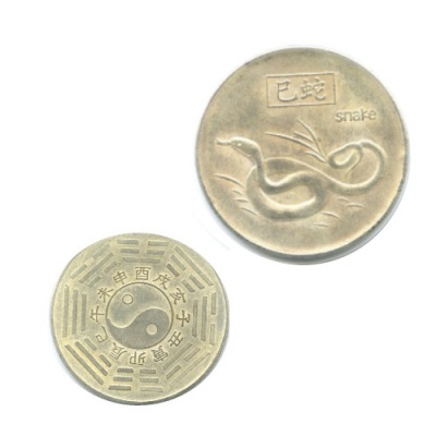 Китайская монета Змея
