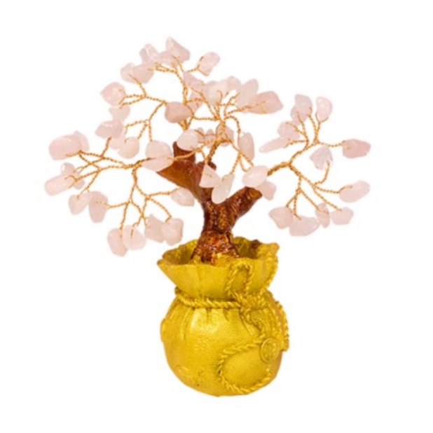 Дерево фен-шуй с розовым кварцем в золотом мешке можно купить в интернет-магазине фэн-шуй "Мой Талисман"
