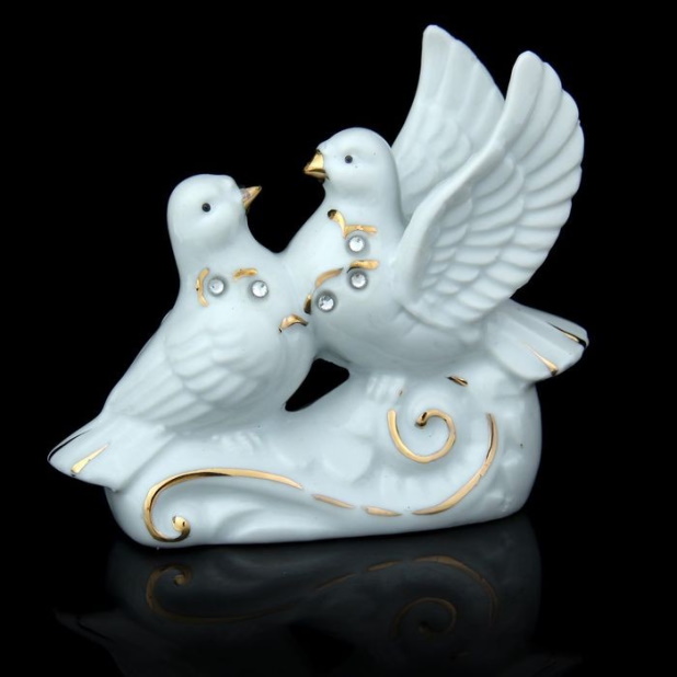 Пара голубей  № 438 можно купить в интернет-магазине фэн-шуй "Мой Талисман"
