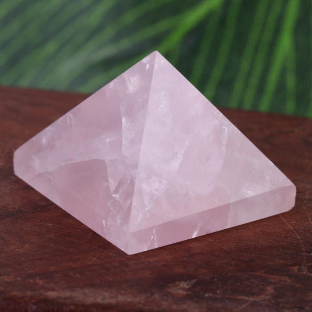 Пирамида (розовый кварц) НК - изображение #4694