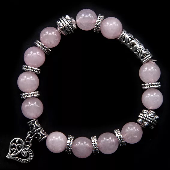 Браслет из розового кварца с сердечком с вставками можно купить в интернет-магазине фэн-шуй "Мой Талисман"

