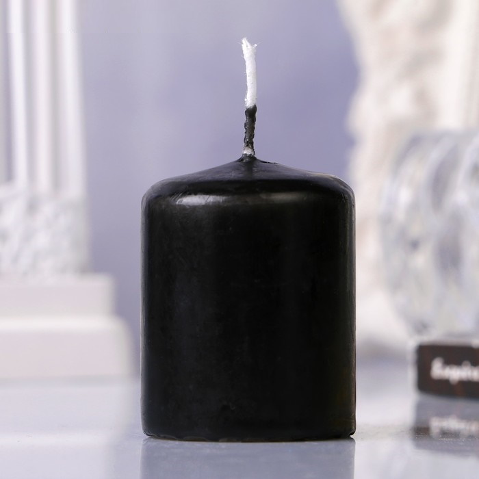 Свеча черная № 124 можно купить в интернет-магазине фэн-шуй "Мой Талисман"