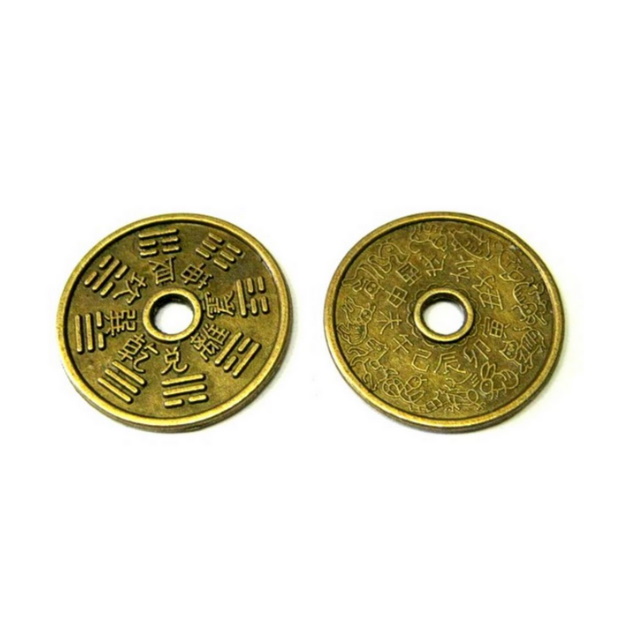 Монета китайского гороскопа с триграммами