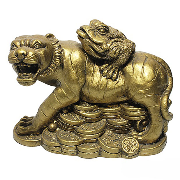 Жаба на тигре и с монетами, которую можно купить в интернет-магазине фэн-шуй "Мой Талисман"
